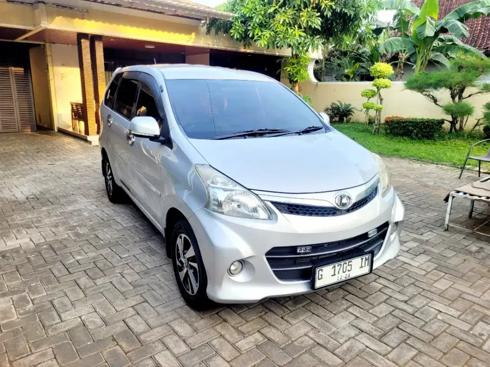 Xenia R deluxe 2013 MT airbag