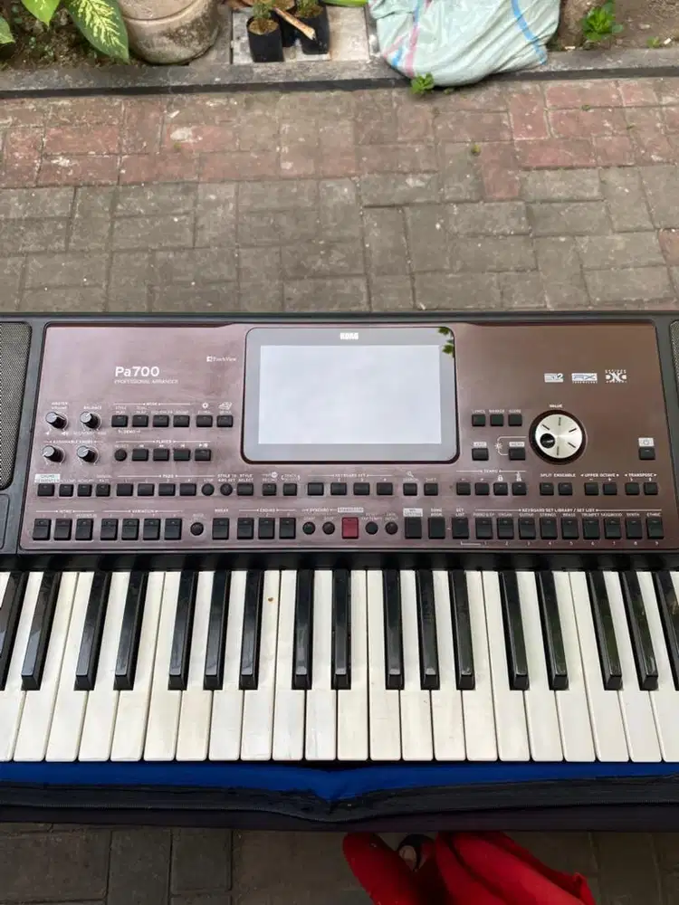 KORG PA 700 lokasi bratang