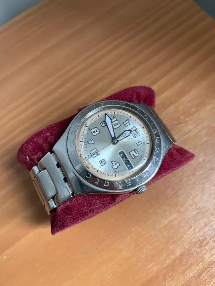 Jam tangan SWATCH Mati total