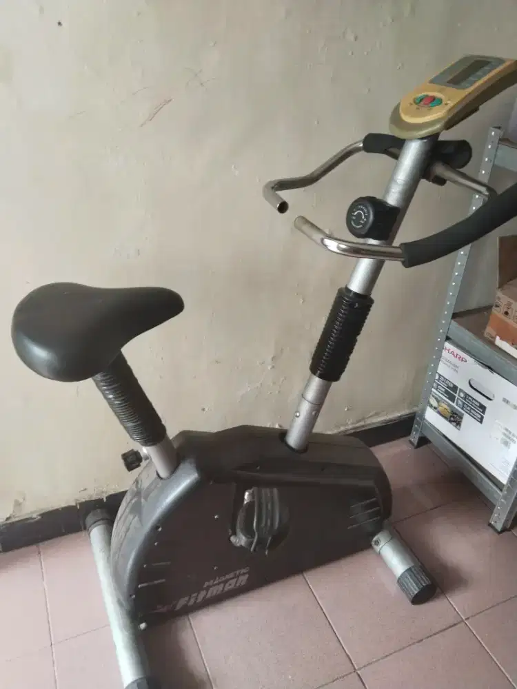 Dijual speda statis (Nego)