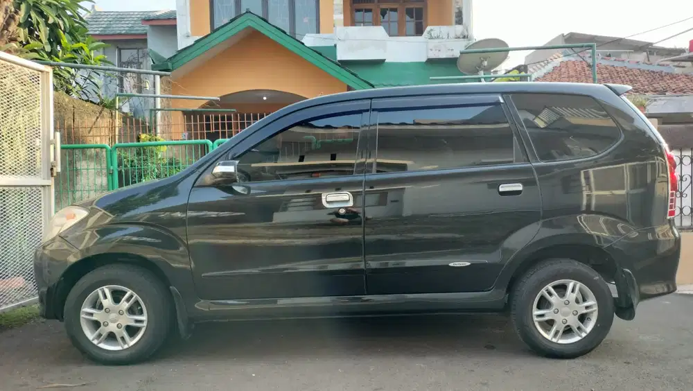Daihatsu Xenia 2011 Bensin