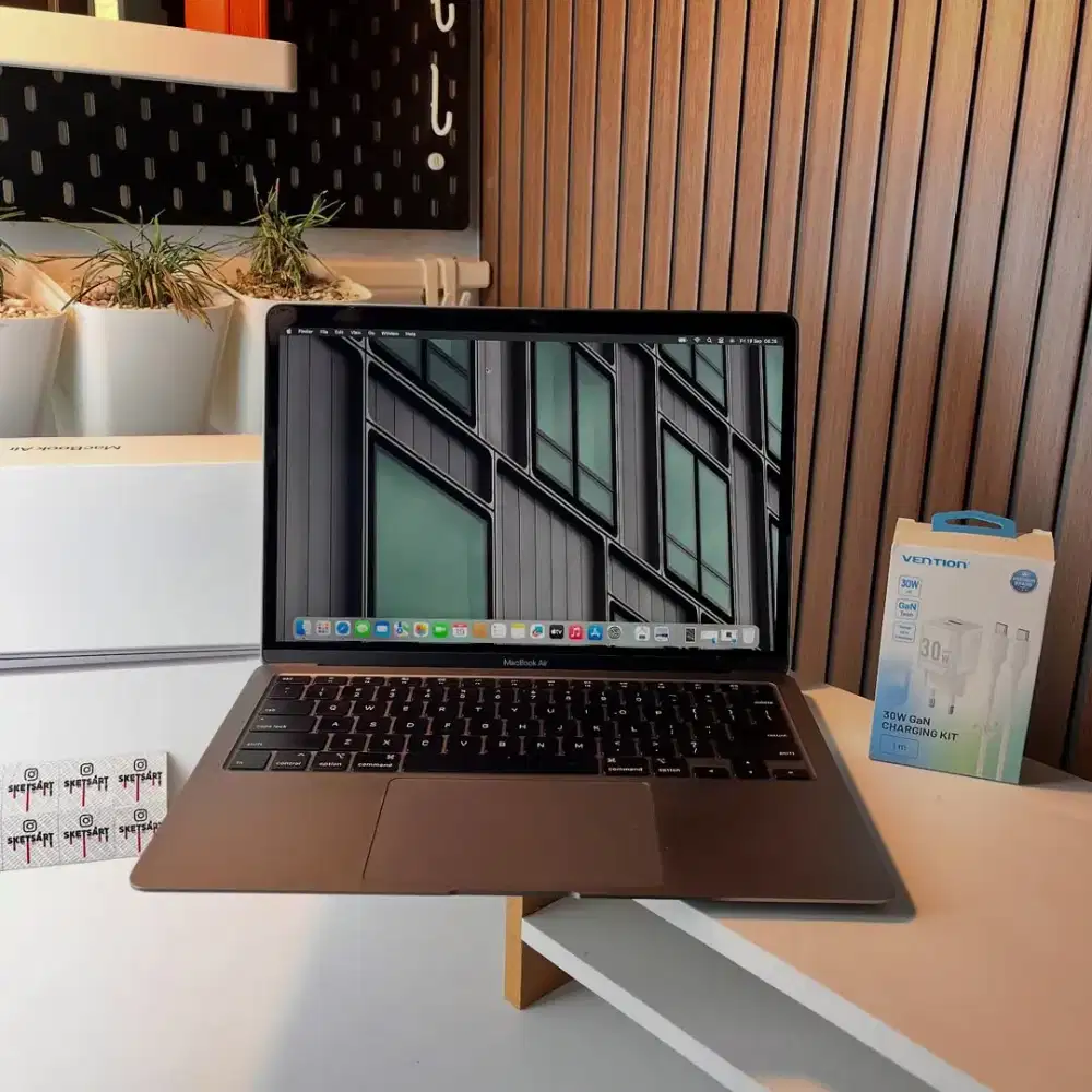 MACBOOK AIR 2020 - 8/256