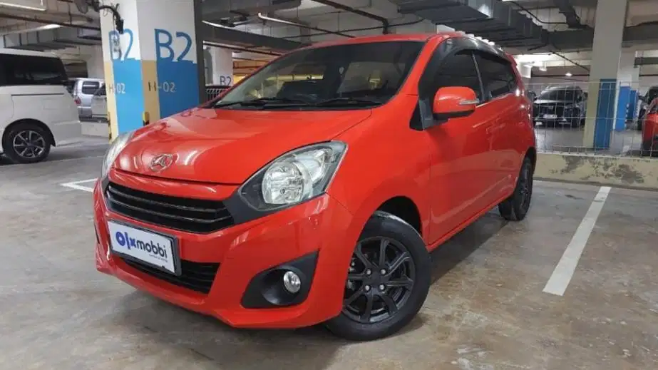 Like New TDP 6JT Daihatsu Ayla 1.0 X Bensin-MT 2022 Merah