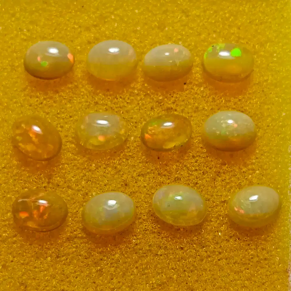 Opal kalimaya putih