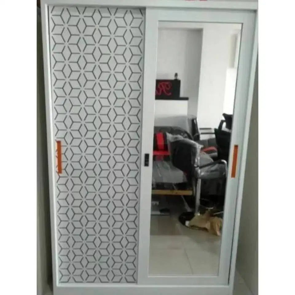 Lemari pakaian besi 2 pintu sliding ukuran 90 dengan cermin