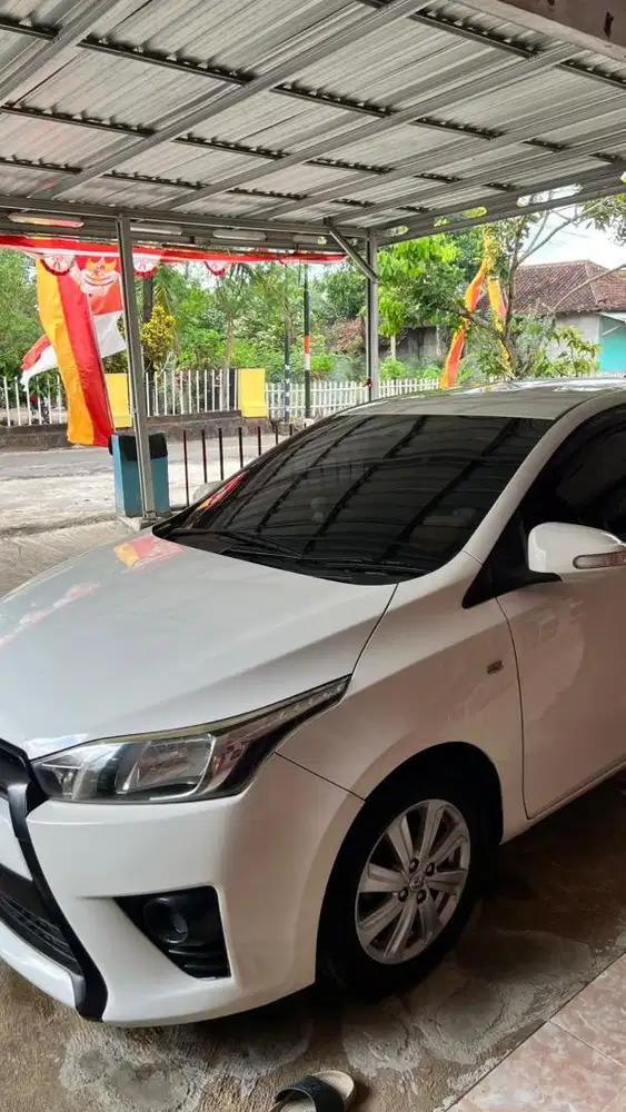 Yaris E manual 2015