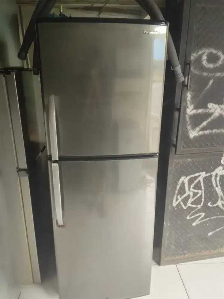 Kulkas 2 pintu merk panasonic