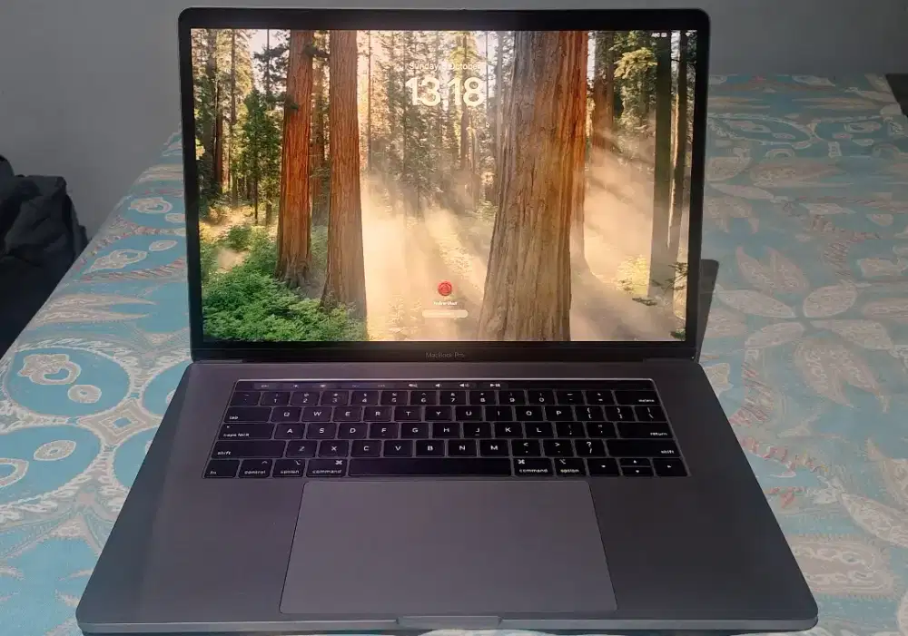 Macbook Pro 2019 Touchbar 15 inch 16GB 256GB