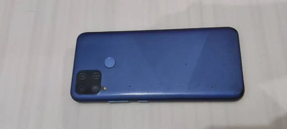 Handphone Android Realme C15 ( 4GB / 64 GB )