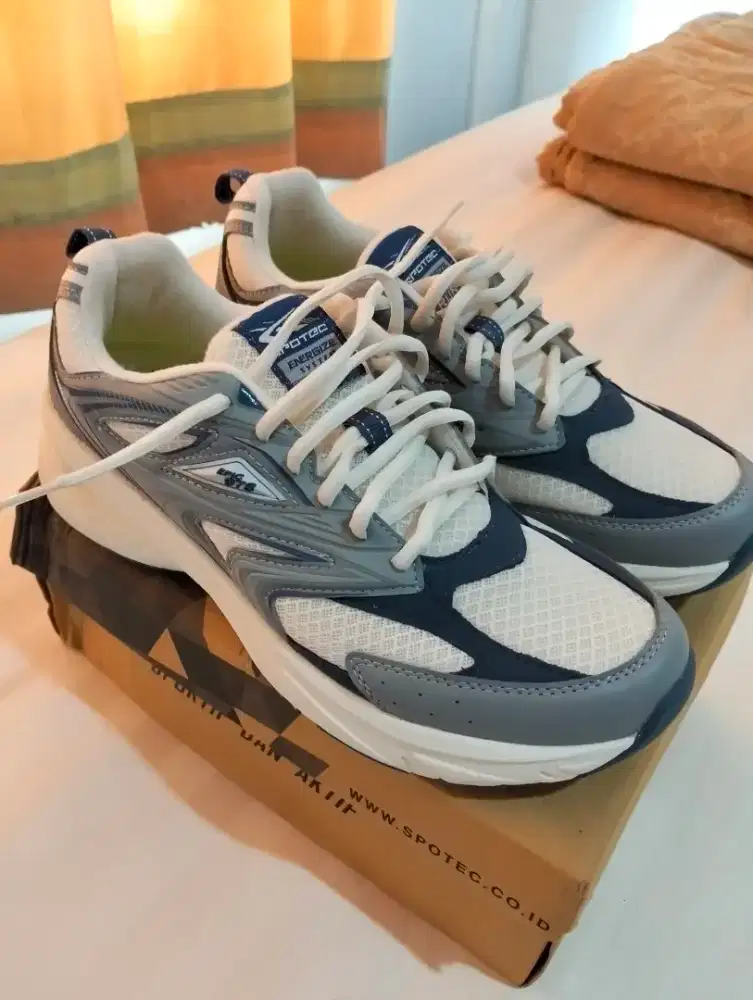 Spotec Epic 978 size 43 Biru Tua