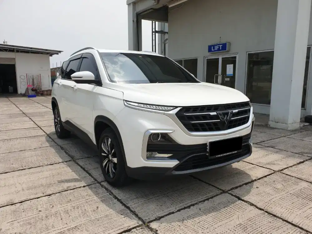 Almaz Exclusive 7 Seater 2020