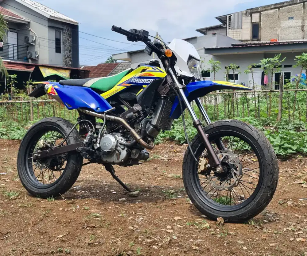 Motor cross Trail Supermoto KLX basic Honda CS1