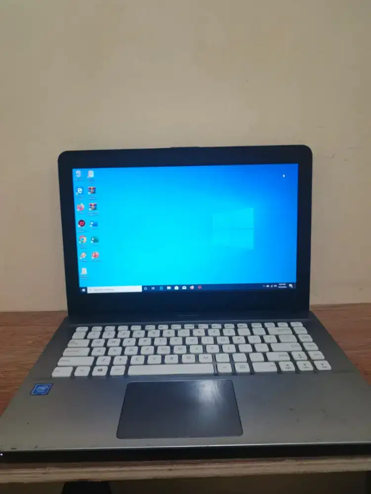 Laptop Asus X441MA