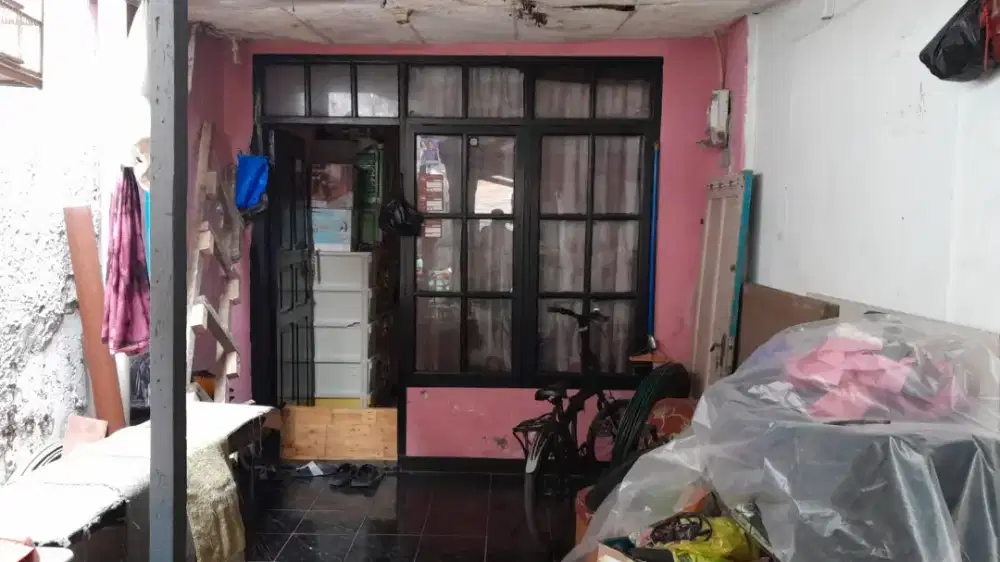 Jual rumah dekat jalan Soekarno-Hatta