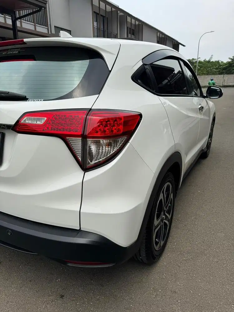 HRV  SE cvt 1.5 L AT terawat baru ganti ban