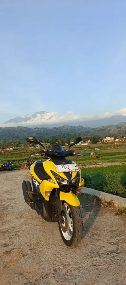 Aerox 2018 kuning