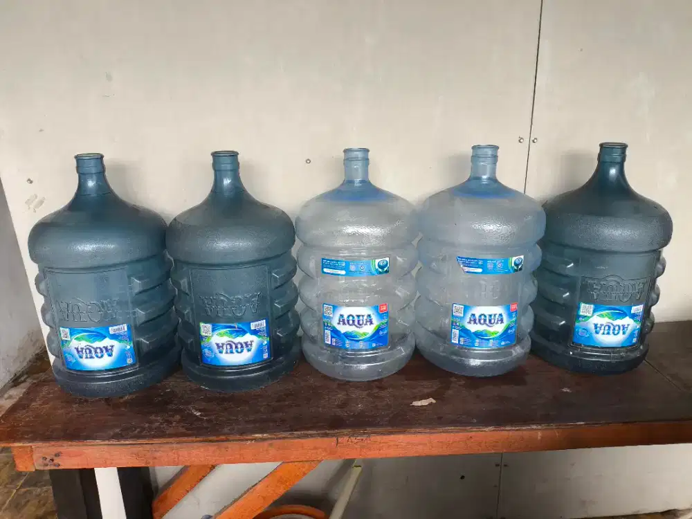 Galon Aqua isi ulang