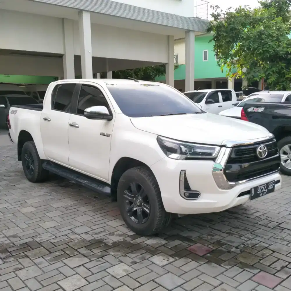 TOYOTA HILUX DC 2.4V A/T 4X4 2023 NIK 2022 TGN1 ORIGINAL TERAWAT BAIK