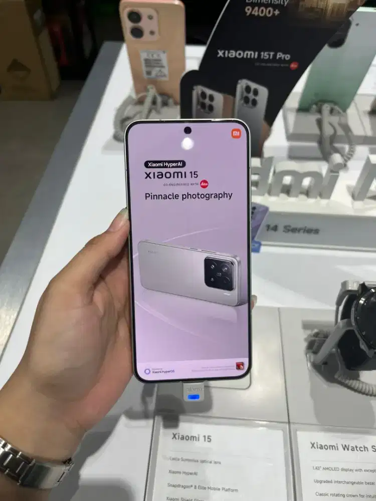 Xiaomi 15 
12/256GB