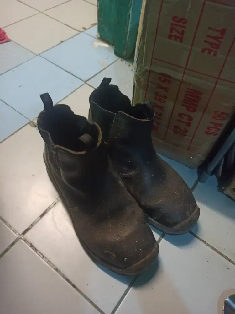 sepatu safety Dr Osha