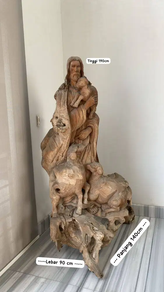 PATUNG YESUS KAYU JATI UNTUK PAJANGAN ATAU DEKORASI