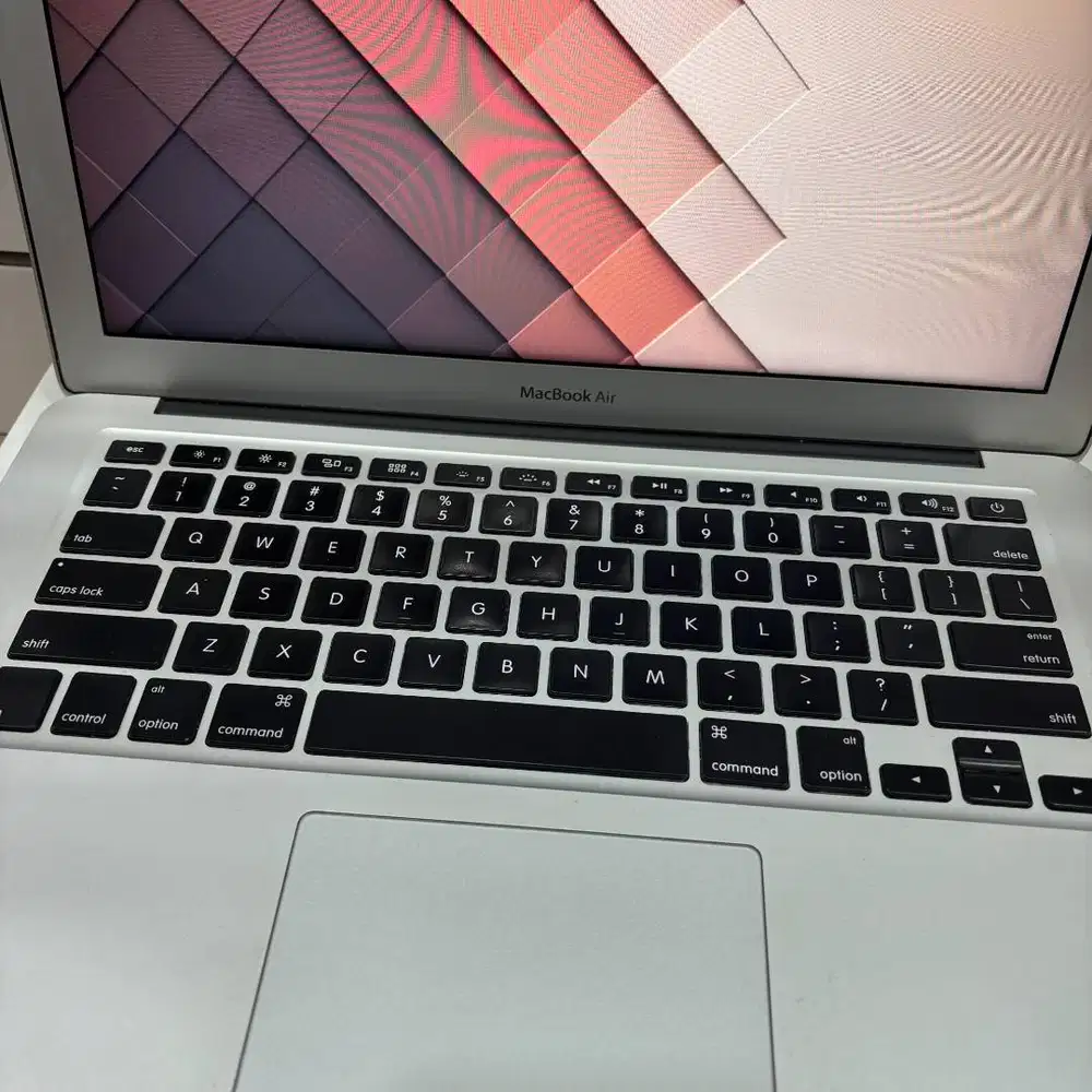 MacBook Air 13 inch 2017 8/128GB Fullset ada minus
