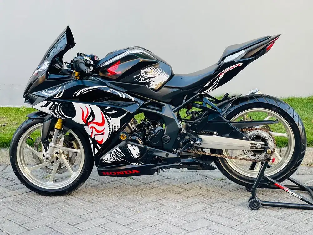 Honda cbr250rr black matte cbr250 rr non abs plat N pajak on cbr 250rr
