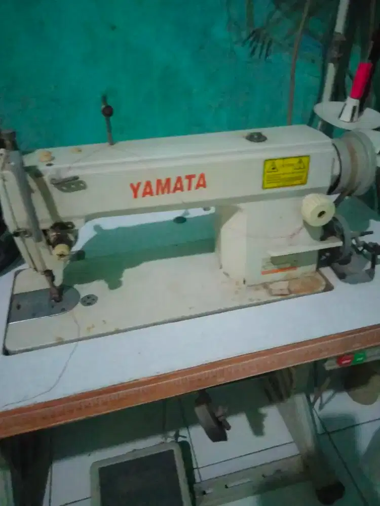 Di jual mesin jahit seken masih mulus