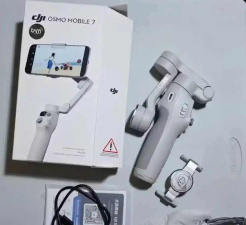 DJI OSMO 7 mobile stabilezer
