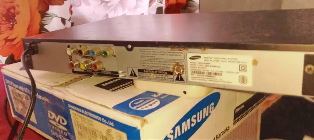 JUAL BEKAS... DvD SAMSUNG(player with USB and karaoke