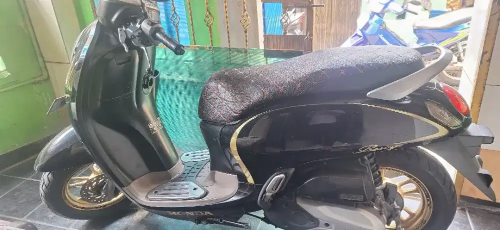 Di jual hond scoopy prestige 2021