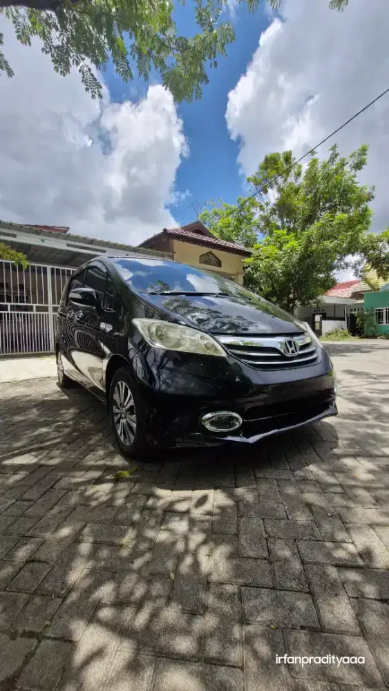 Honda Freed 2013 A/T