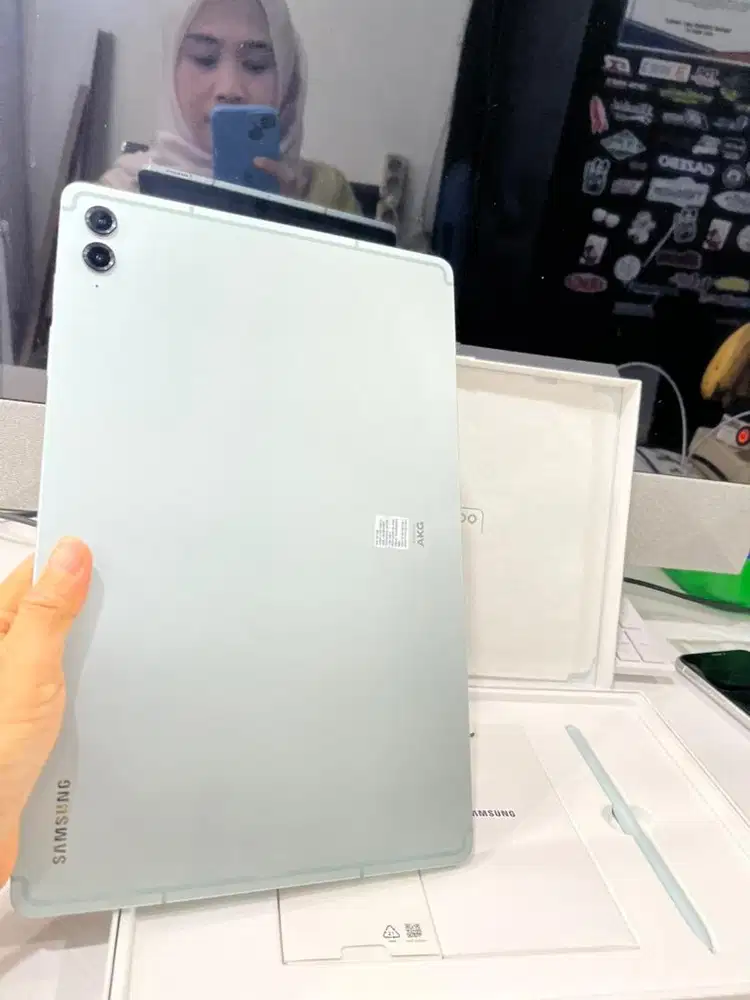 SAMSUNG GALAXY TAB S9 FE PLUS RAM 12/256GB LIKE NEW SEIN KOMPLIT