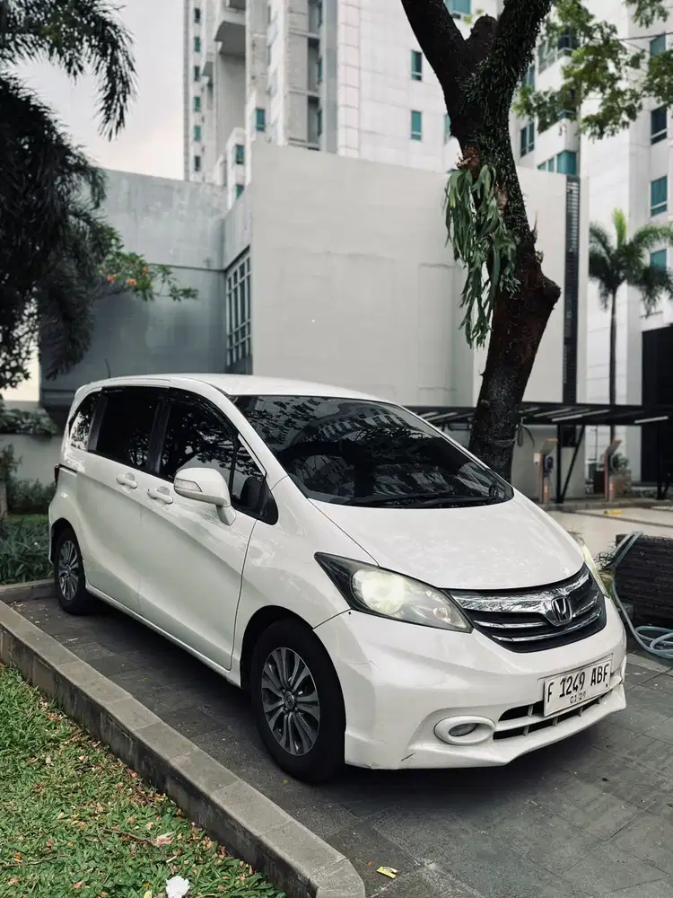 Honda Freed 2013 Bensin