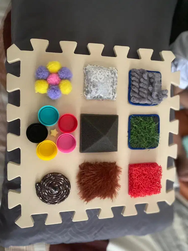 Mainan stimulasi motorik bayi