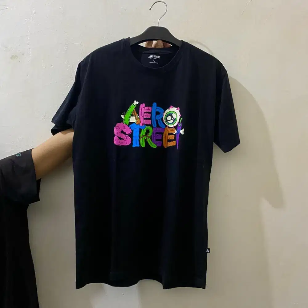 Kaos Aerostreet Hitam