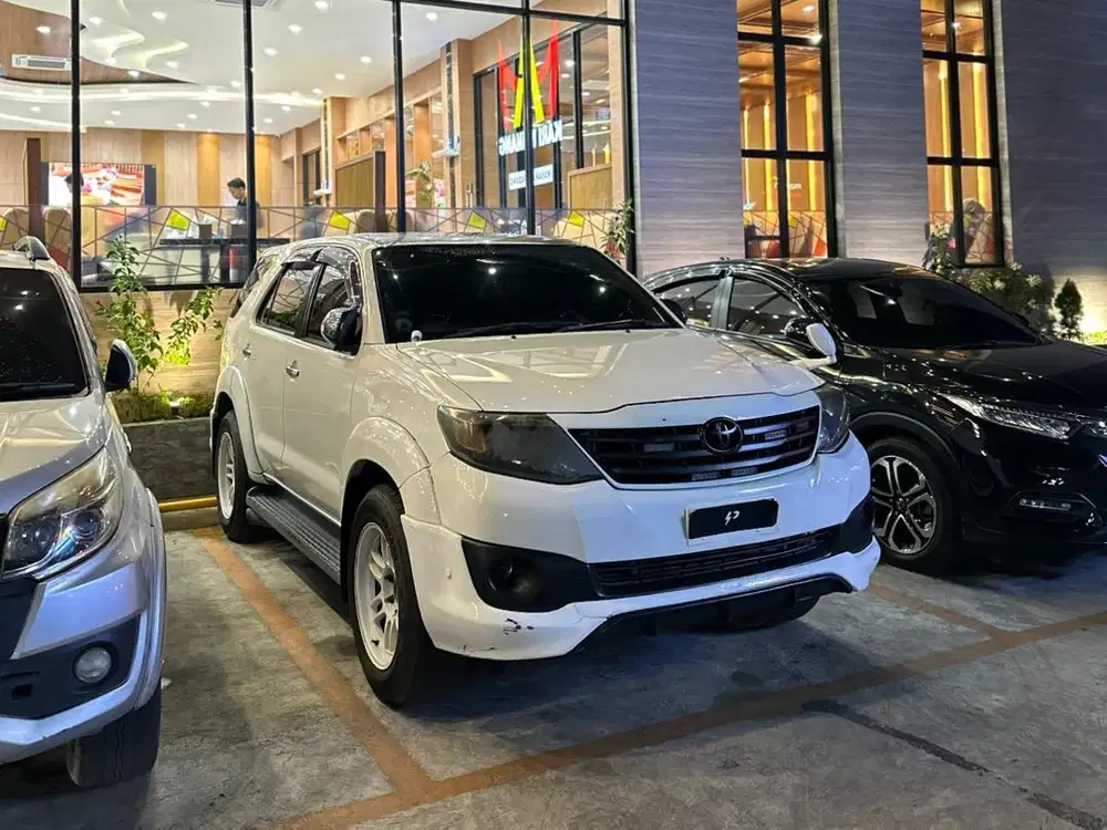Toyota Fortuner 2011 Diesel Matic