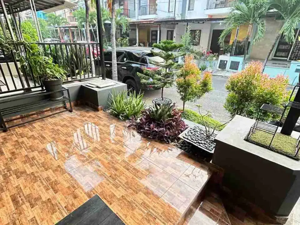 Rumah bagus Renovasi siap huni di Harmoni Harapan Indah Bekasi