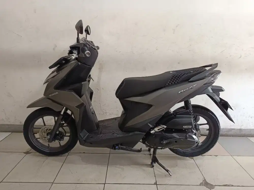 Di jual cepat beat deluxe 2023 siap pakai