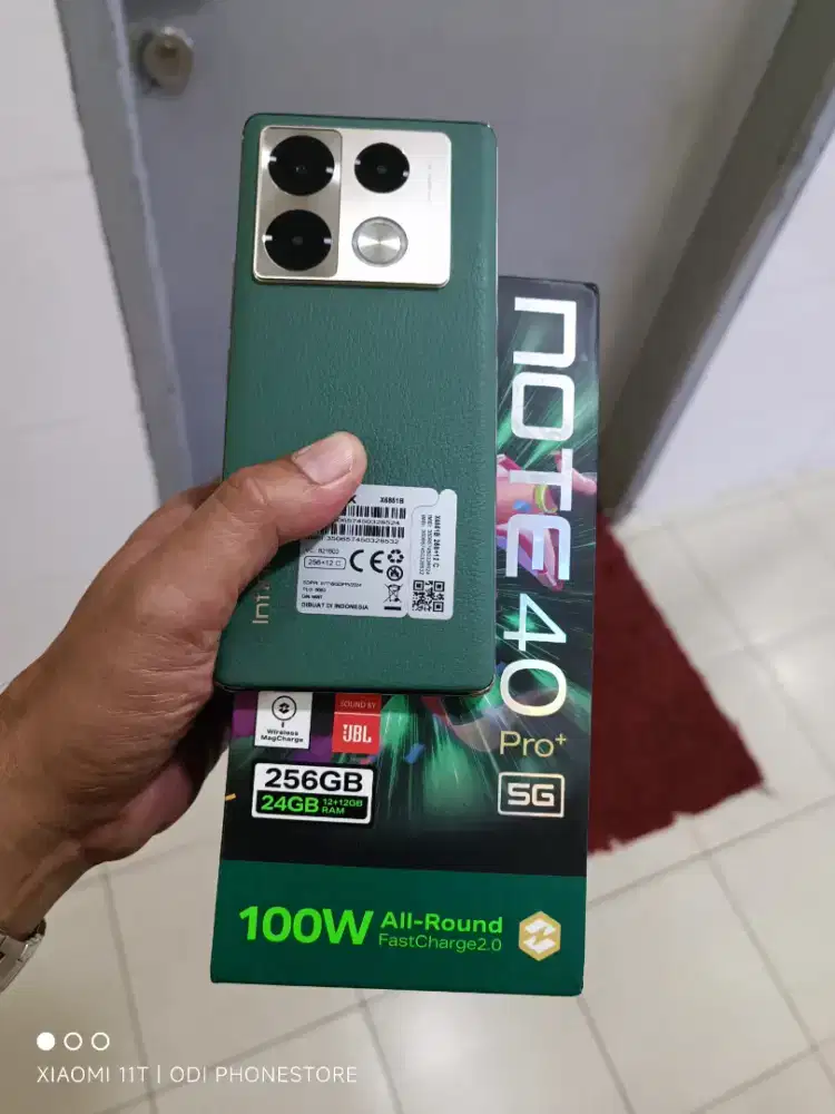 Infinix note 40 pro plus 5g 24/256 mulus seperti baru dan lengkap
