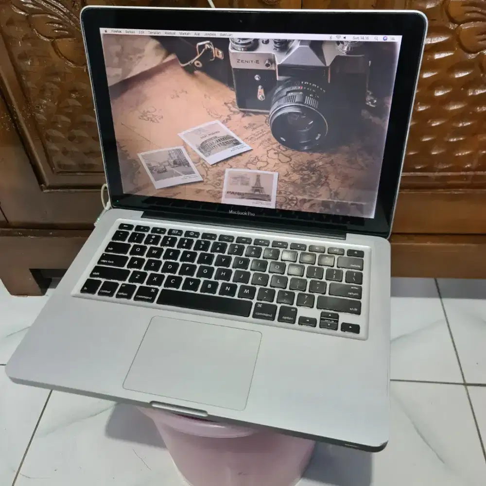 MAckbook pro 2010 apple laptop apa adanya saha