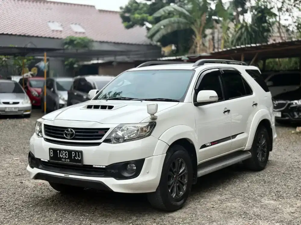 TOYOTA FORTUNER TRD DIESEL AUTOMATIC 2015
