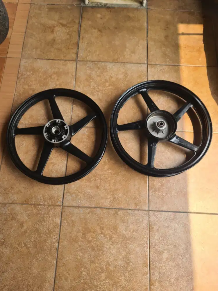 Dijual velg scorpio