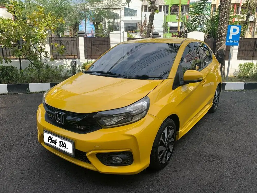 Honda BRIO RS 1.2 CVT 2018 - Warna Kuning - Plat DA - Surat Lengkap