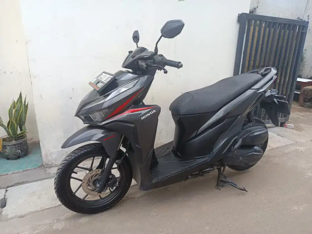 Di jual cepat vario led new 125 2019 lengkap mesin halus