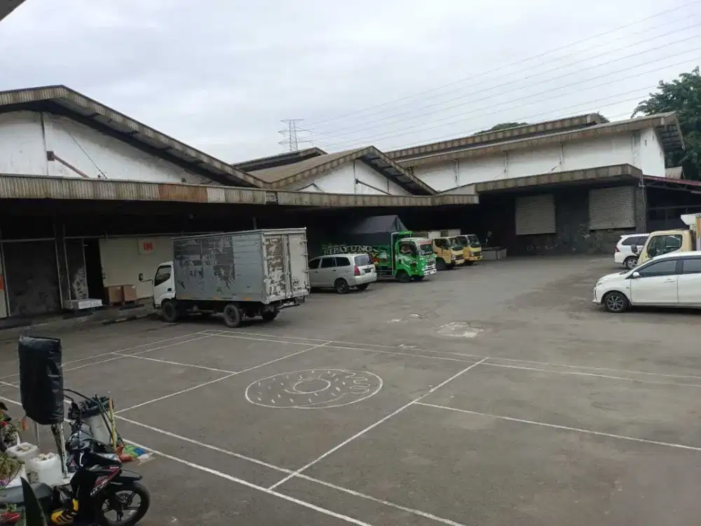 Dijual Gudang Lokasi Strategis di Jalan Raya Yos Sudarso Jakarta Utara