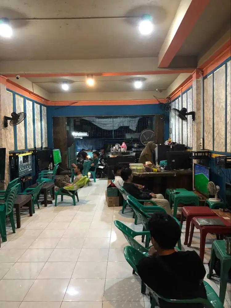 CARI OPERATOR RENTAL PS, WANITA KERJA PART TIME 6 JAM