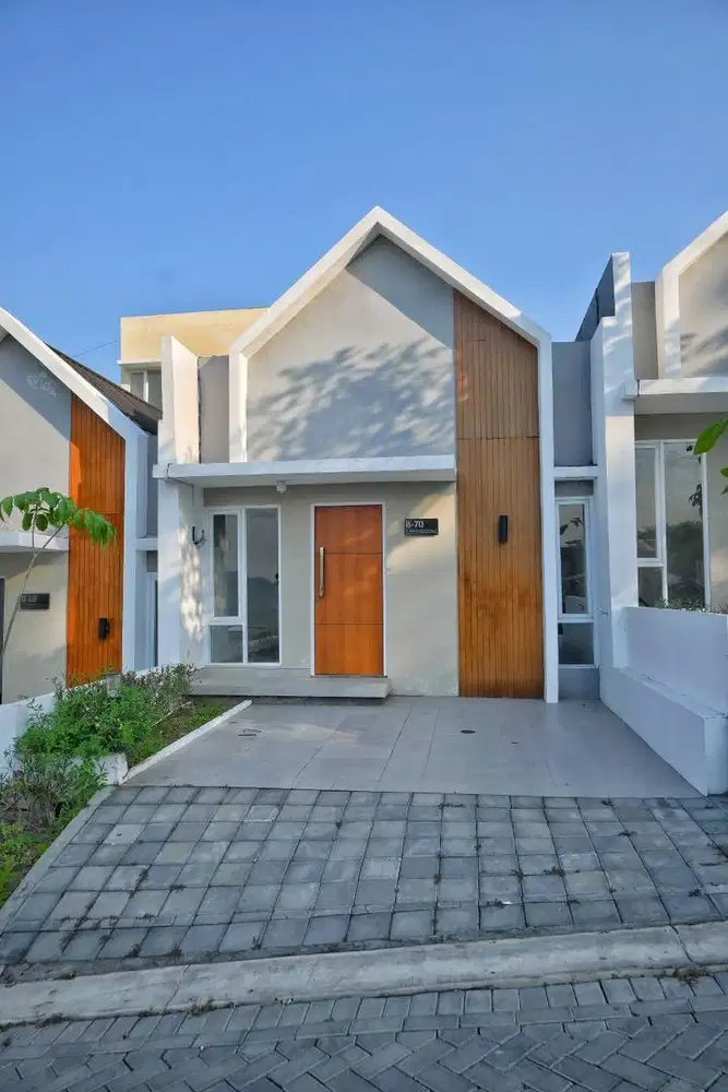 SIRANDA TERRACE 1 LANTAI 500 JUTAAN