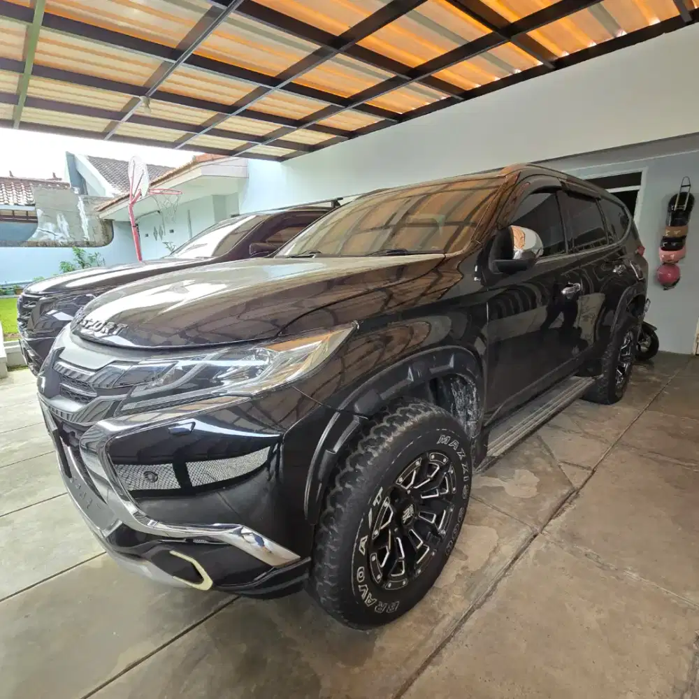 Mitsubishi Pajero Dakar 2.4 AT Kondisi Istimewa