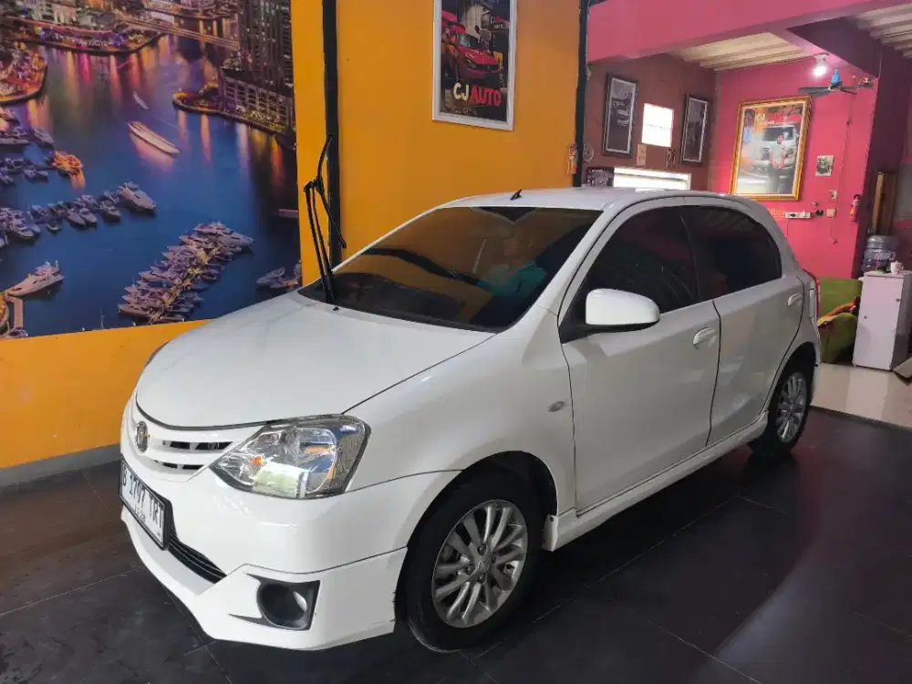Etios Valco G 2013 Manual